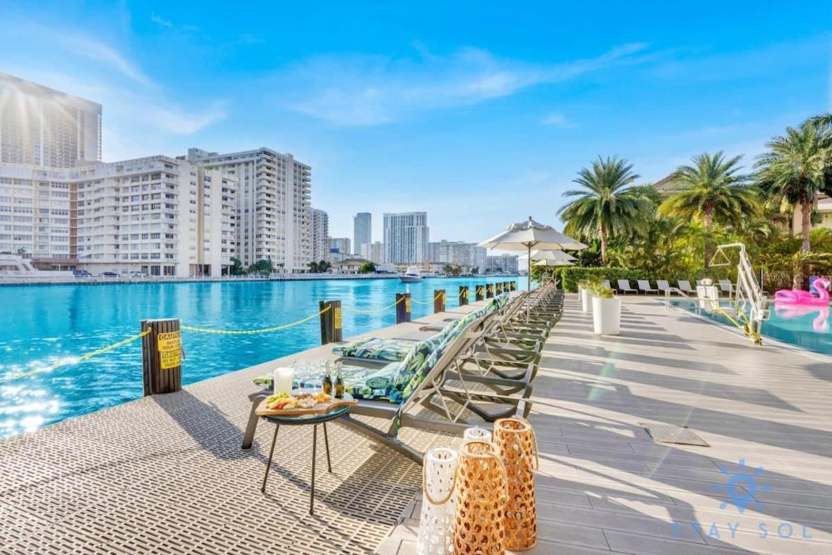 Balcony - Pool - Near Beach - Gym Hallandale Beach Kültér fotó