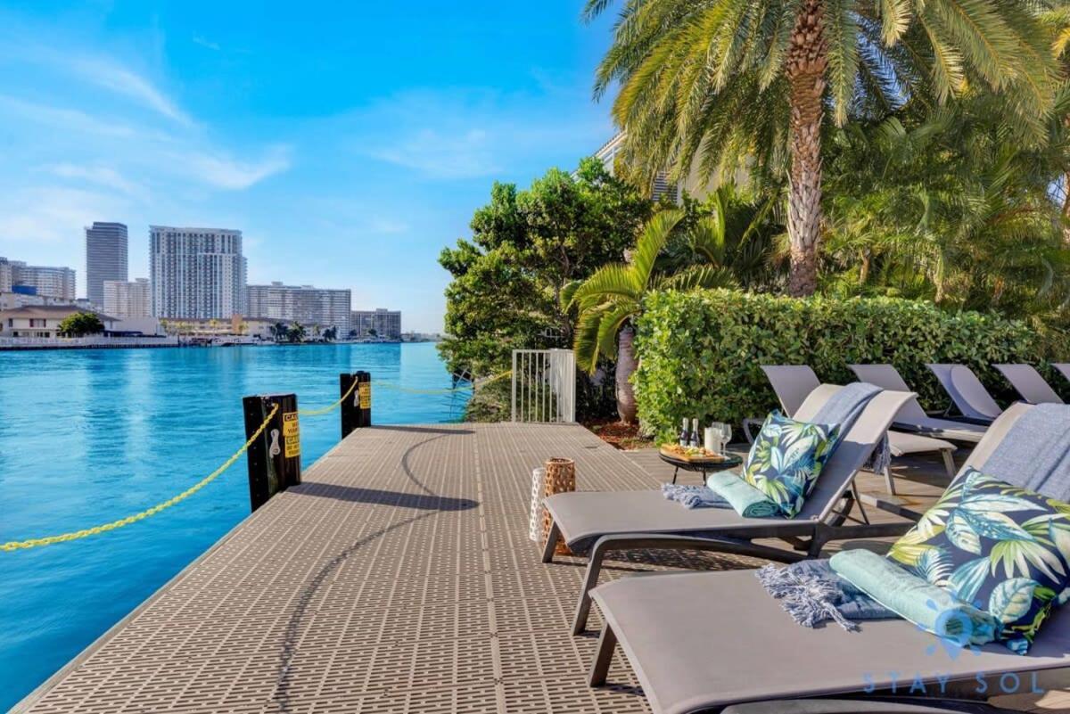 Balcony - Pool - Near Beach - Gym Hallandale Beach Kültér fotó